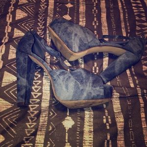 Stop Right Now and Look!!!